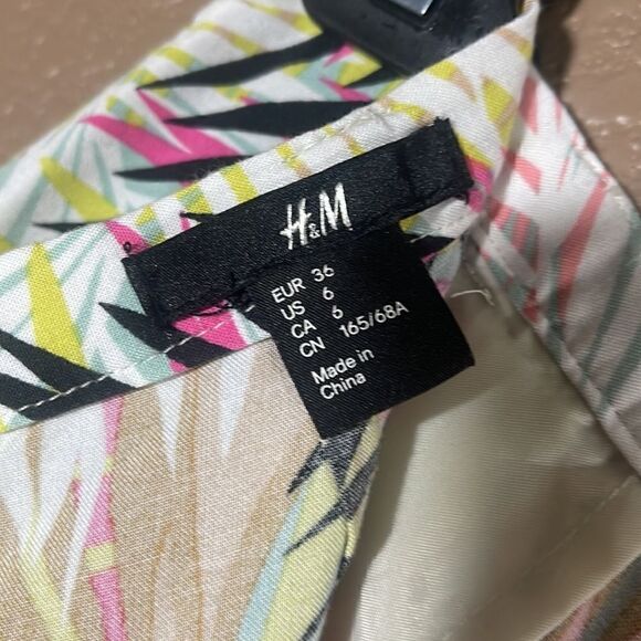 H&M tropical faux wrap skirt size 6 - Picture 5 of 6